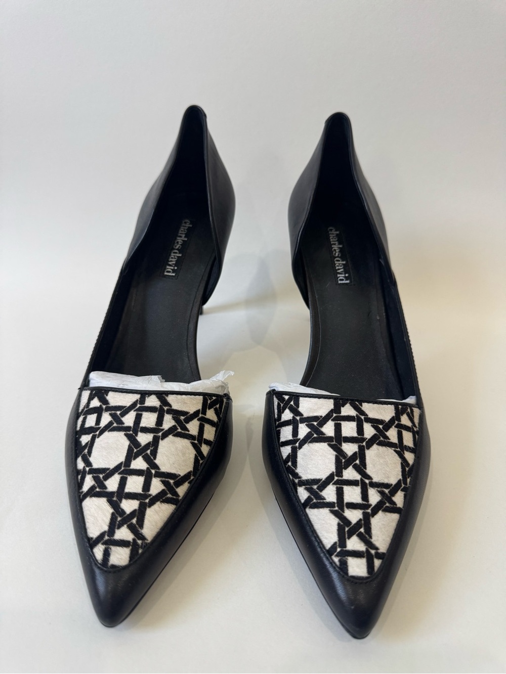 Charles David Black & White Geometric Pointed Toe Flats